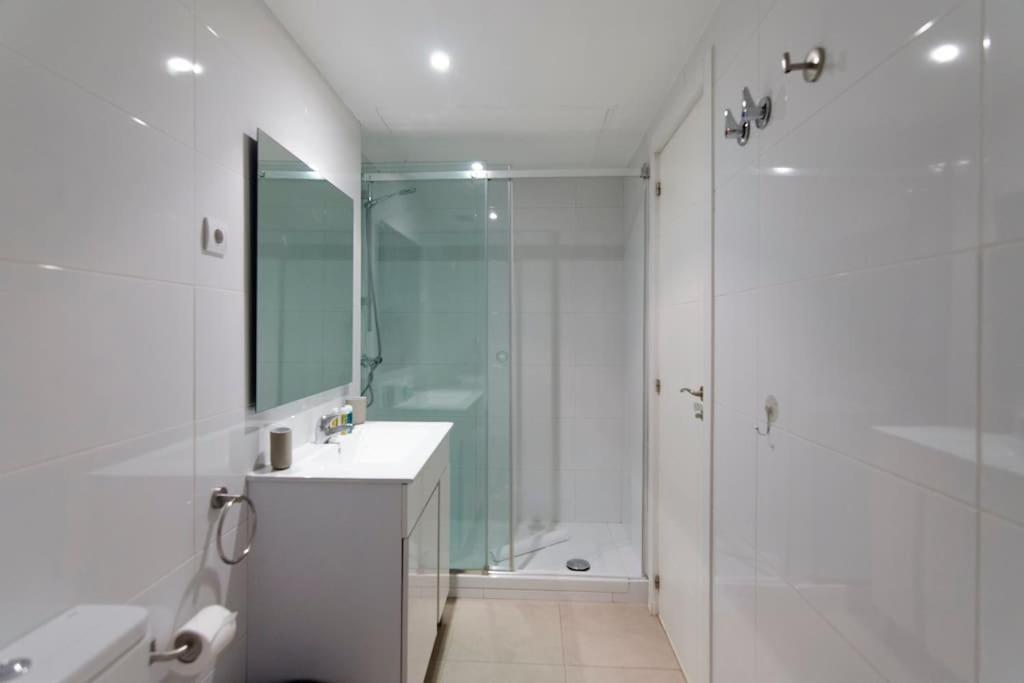 マドリードBeautiful Flat A Stone'S Throw From The Retiro-Villアパートメント エクステリア 写真